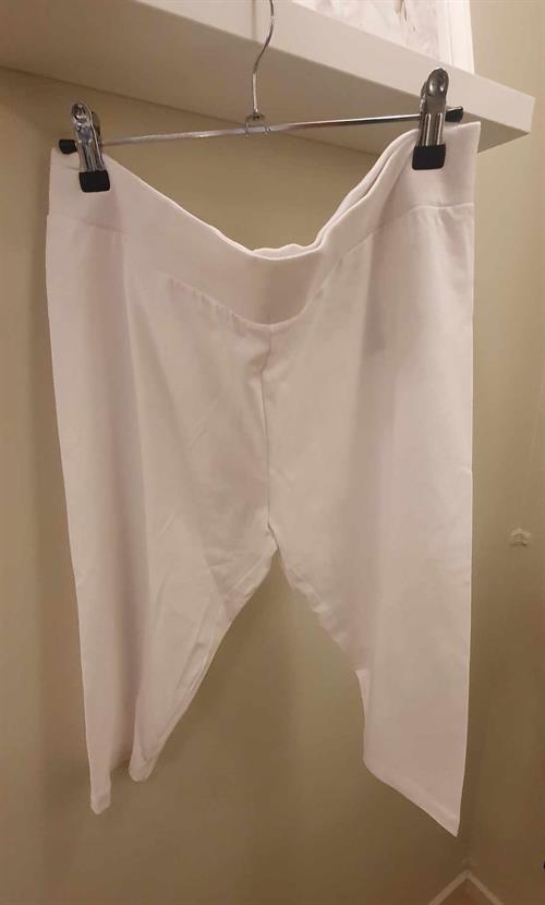 Only Carmakoma - Time - 3/4 Shorts Hvid